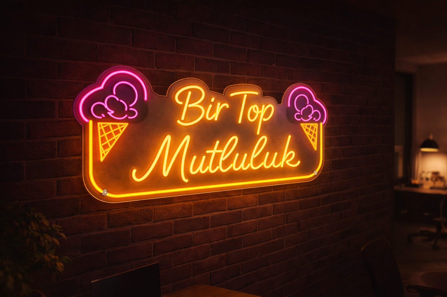 Bir Top Mutluluk – Dondurma Temalı Neon LED Tabela
